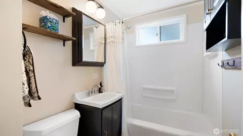 Bath - 923 E 32nd St, Bremerton, WA 98310 photo 1 of 1