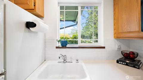 Other - 923 E 32nd St, Bremerton, WA 98310 photo 5 of 10