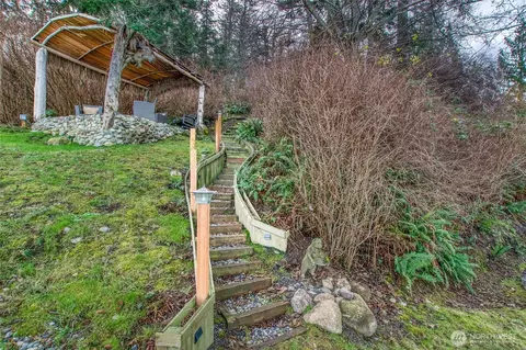 Exterior - 309 Sunset Ave, Eastsound, WA 98245 photo 6 of 7