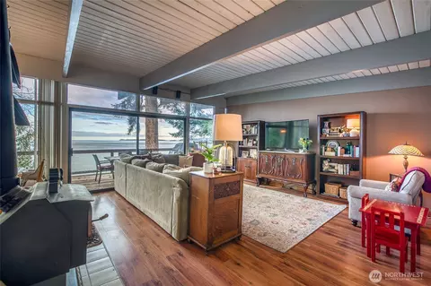 Living - 309 Sunset Ave, Eastsound, WA 98245 photo 1 of 3