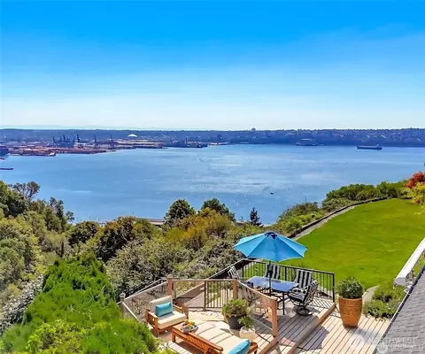 4512 Browns Point Blvd, Tacoma, WA 98422