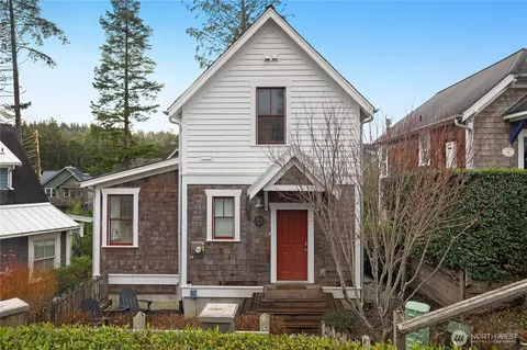 31 Sellwood Ln, Pacific Beach, WA 98571