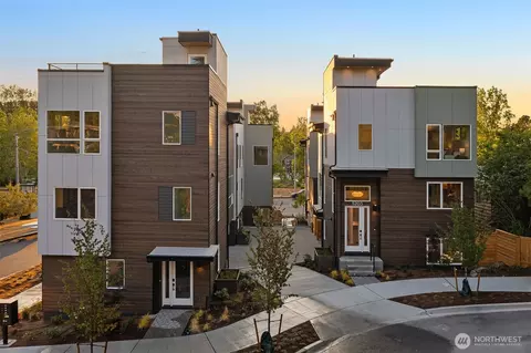 5203 Sand Point Pl NE, Seattle, WA 98105