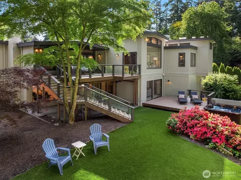 10250 SE 21st St, Bellevue, WA 98004