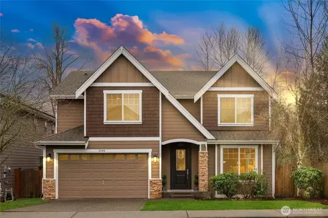 5205 NE 10th St, Renton, WA 98059