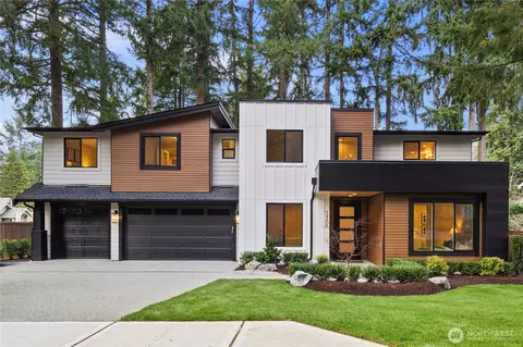 12206 NE 61st St, Kirkland, WA 98033