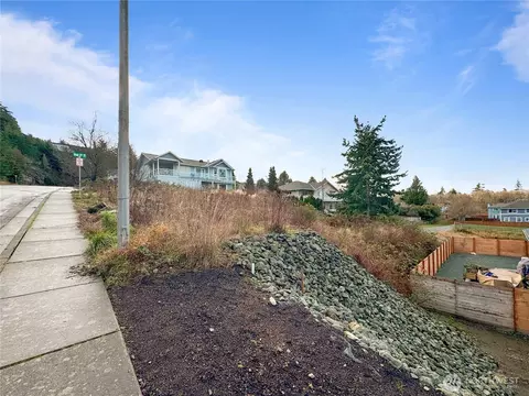 1810 Kansas Ave, Anacortes, WA 98221