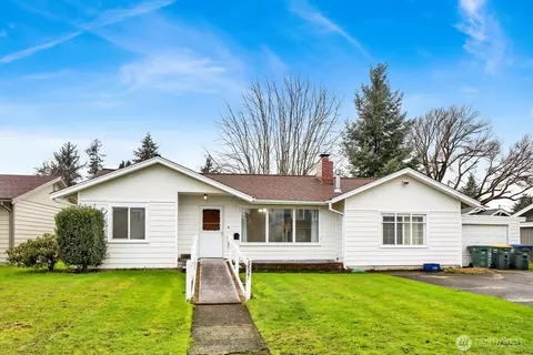 2827 Elm St, Bellingham, WA 98225
