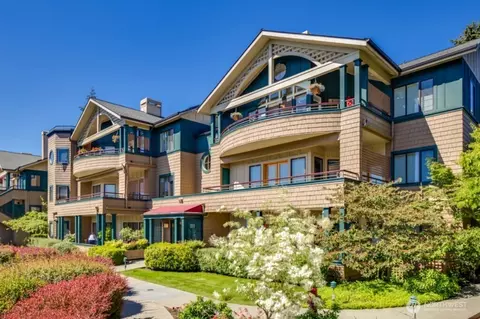 470 Wood Ave SW #1A, Bainbridge Island, WA 98110