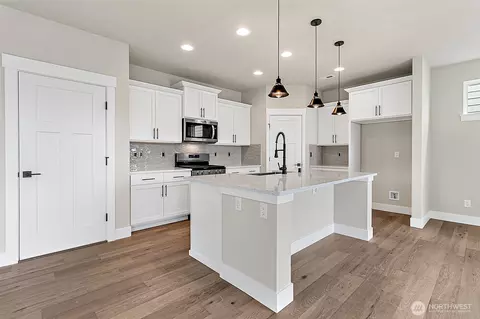 Kitchen - 18510 Meridian Ave SE #CR 02, Bothell, WA 98012 photo 1 of 5