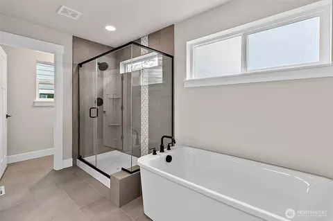 Bath - 18510 Meridian Ave SE #CR 02, Bothell, WA 98012 photo 3 of 3