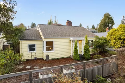 8625 35th Ave SW, Seattle, WA 98126
