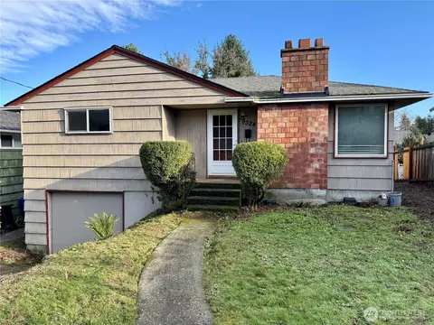 9324 52nd Ave S, Seattle, WA 98118