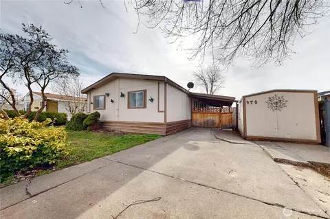 976 NE Dawson Ave, College Place, WA 99324