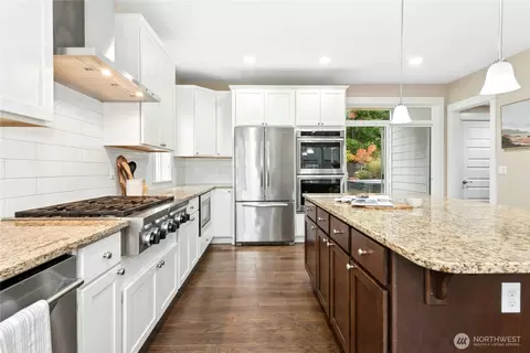 Kitchen - 14713 98th Ave NE, Bothell, WA 98011 photo 4 of 4