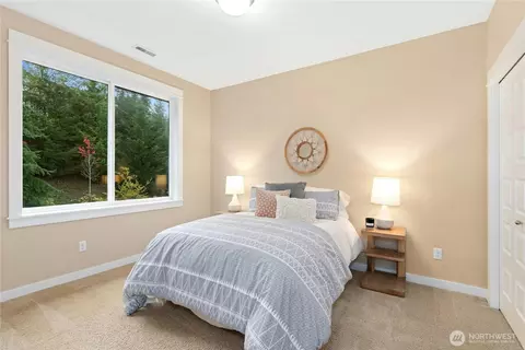Bedroom - 14713 98th Ave NE, Bothell, WA 98011 photo 4 of 5