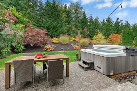 Exterior - 14713 98th Ave NE, Bothell, WA 98011 photo 4 of 6