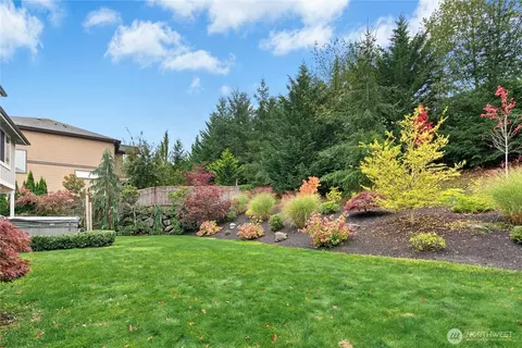 Exterior - 14713 98th Ave NE, Bothell, WA 98011 photo 5 of 6
