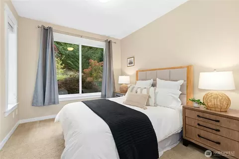 Bedroom - 14713 98th Ave NE, Bothell, WA 98011 photo 1 of 5