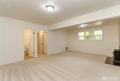 Living - 20015 108th Ave NE, Bothell, WA 98011 photo 8 of 8
