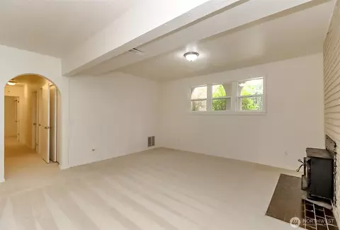 Living - 20015 108th Ave NE, Bothell, WA 98011 photo 6 of 8