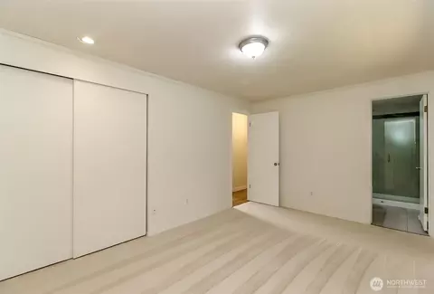 Bedroom - 20015 108th Ave NE, Bothell, WA 98011 photo 5 of 5