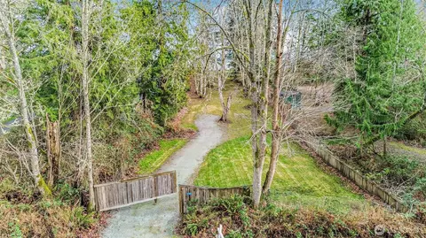 4203 SE Camano Dr, Camano Island, WA 98282