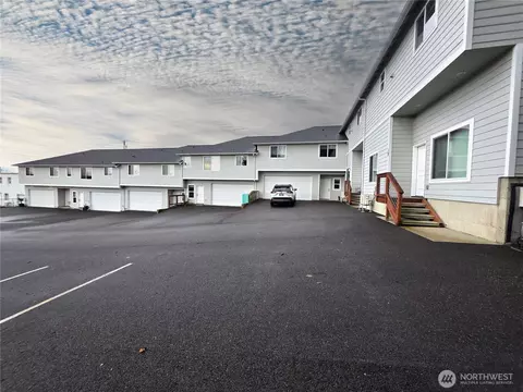 303 E Broadway Ave, Montesano, WA 98563