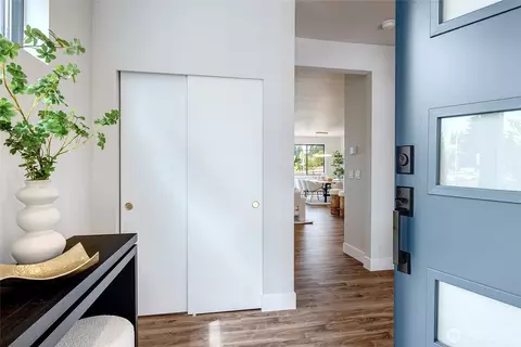 Entry Way - 3926 214th Pl SE #B, Bothell, WA 98021 photo 1 of 3