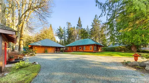 2204 41st St, Anacortes, WA 98221