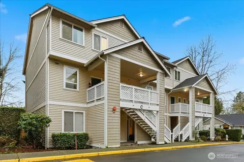 17827 80th Ave NE #C101, Kenmore, WA 98028