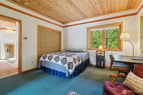 Bedroom - 37436 239th Ave SE, Enumclaw, WA 98022 photo 2 of 5