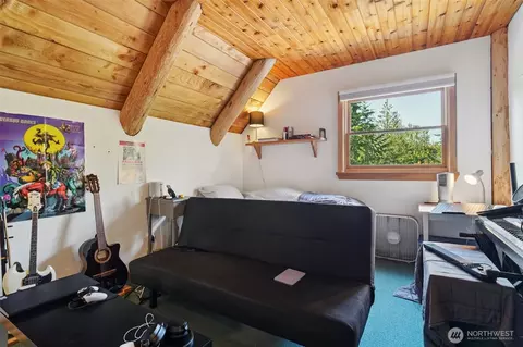 Bedroom - 37436 239th Ave SE, Enumclaw, WA 98022 photo 5 of 5