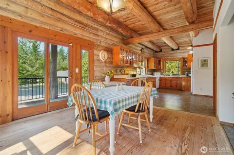 Dining - 37436 239th Ave SE, Enumclaw, WA 98022 photo 1 of 3