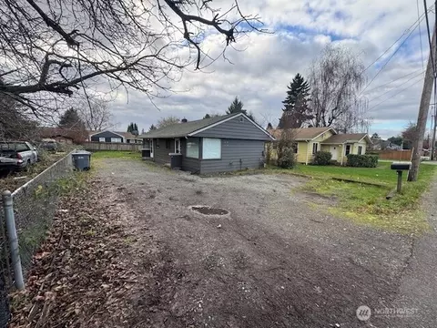10908 10910 Valley Ave E, Puyallup, WA 98372