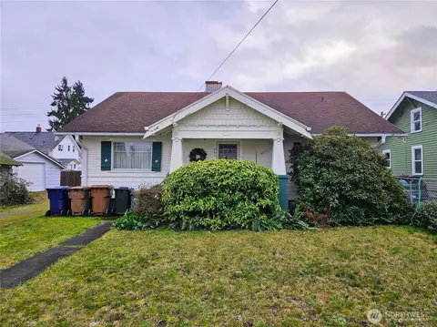 862 S 39th St, Tacoma, WA 98418