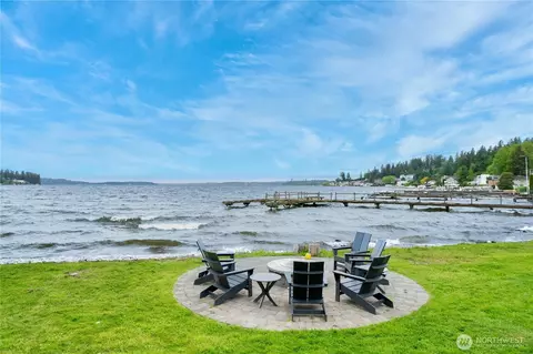 9201 NE Juanita Dr #205, Kirkland, WA 98034