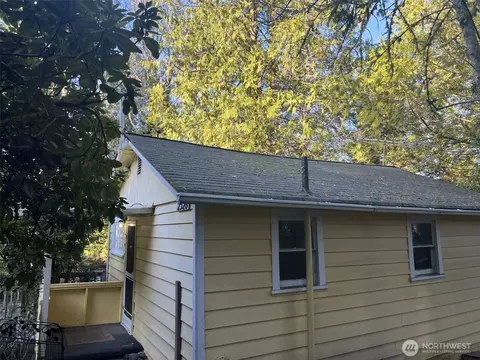 2528 Westwind Dr NW, Olympia, WA 98502