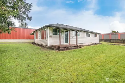 811 Little Ave NE, Castle Rock, WA 98611