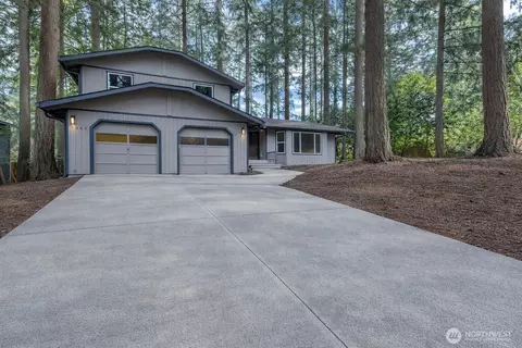 7040 41st Ave SE, Lacey, WA 98503