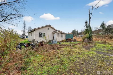217 Bradford St, Raymond, WA 98577