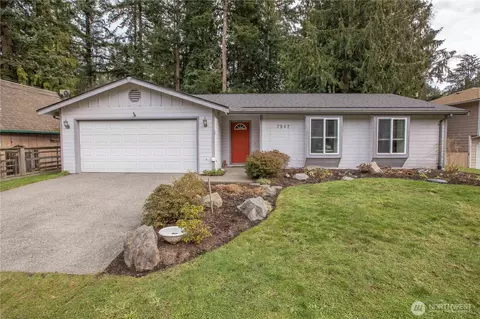 7847 Blakely Ave, Clinton, WA 98236