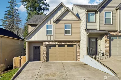 2045 34th St, Washougal, WA 98671