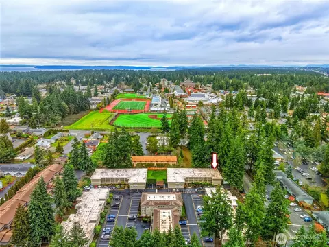 7809 218th St SW #12, Edmonds, WA 98026
