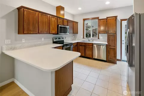 Kitchen - 2923 Belmonte Ln, Everett, WA 98201 photo 1 of 5
