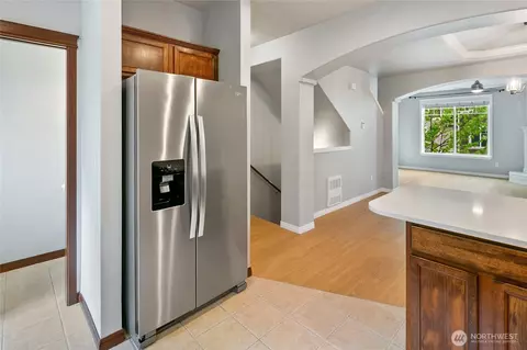 Entry Way - 2923 Belmonte Ln, Everett, WA 98201 photo 2 of 2