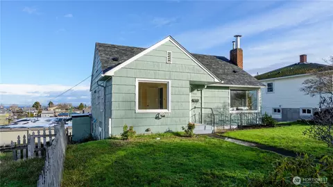 1117 E Second St, Port Angeles, WA 98362