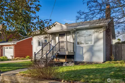 630 NW 82nd St, Seattle, WA 98117