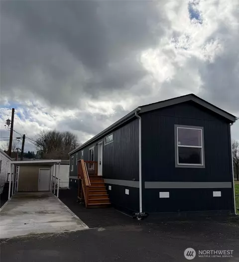 2009 Lewis River Rd #1, Woodland, WA 98674