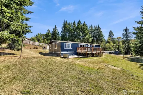 1004 NW 405th St, Woodland, WA 98674